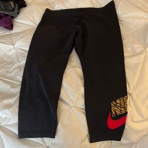 Nike Crop Leggings